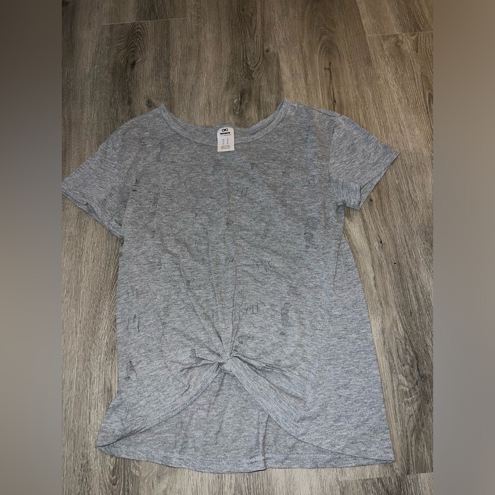 Infinite Performance - Grey Distressed Tee
